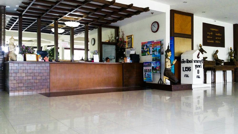 צ'ומפון Nana Buri Hotel מראה חיצוני תמונה