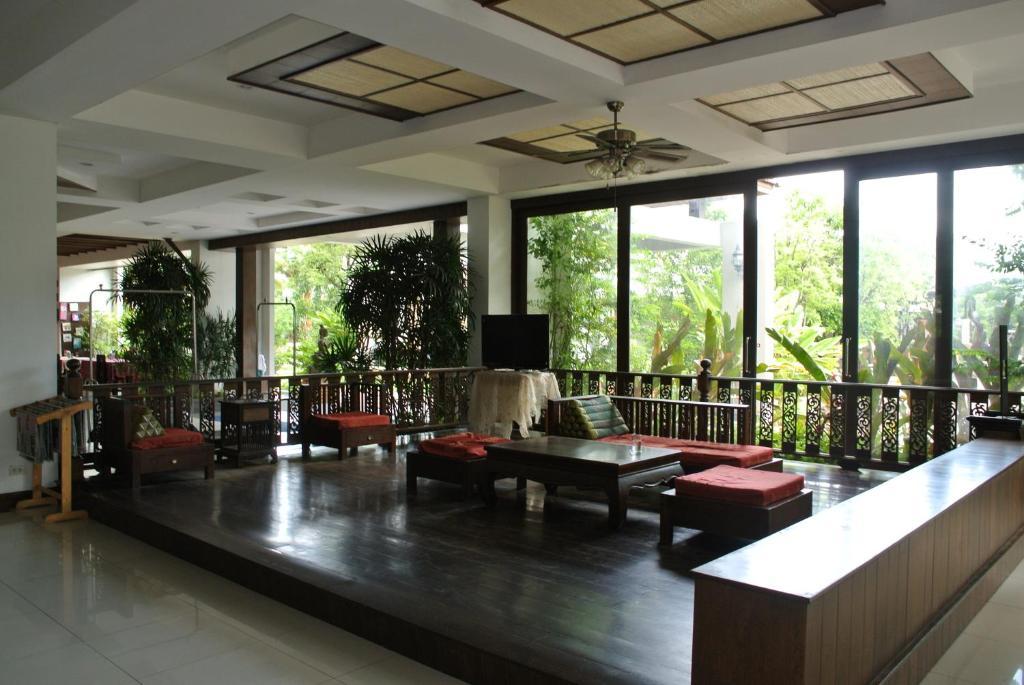 צ'ומפון Nana Buri Hotel מראה חיצוני תמונה